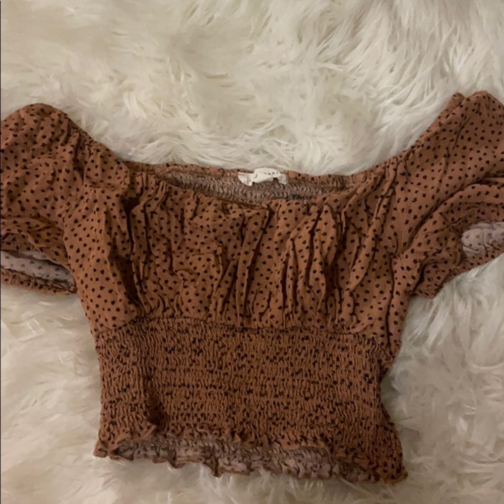 Off the shoulder, short sleeve, crop top
